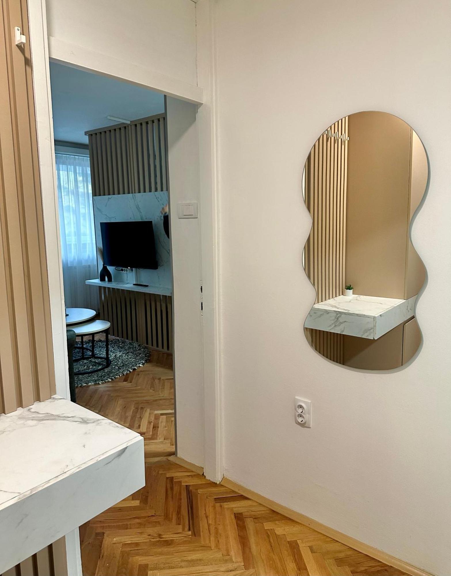Nomad Apartment